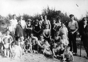 Am Oberkasseler Strandbad, ca. 1923